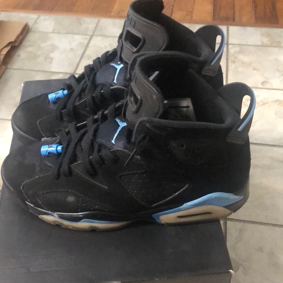Unc Jordan 6s - Picture 2 of 7